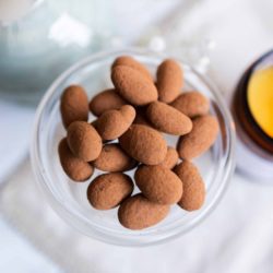 Cocoa Almonds